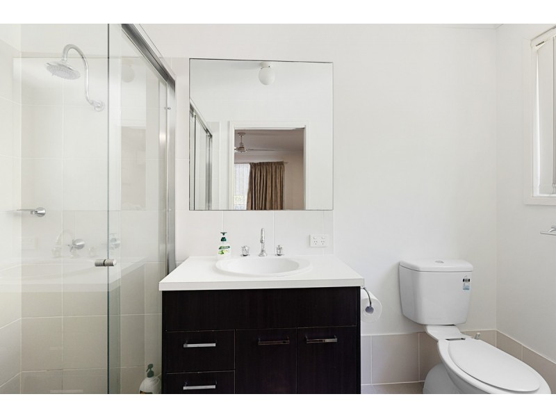 17 Aqua Crescent, Redland Bay QLD 4165