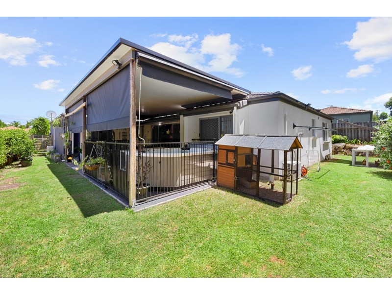 17 Aqua Crescent, Redland Bay QLD 4165