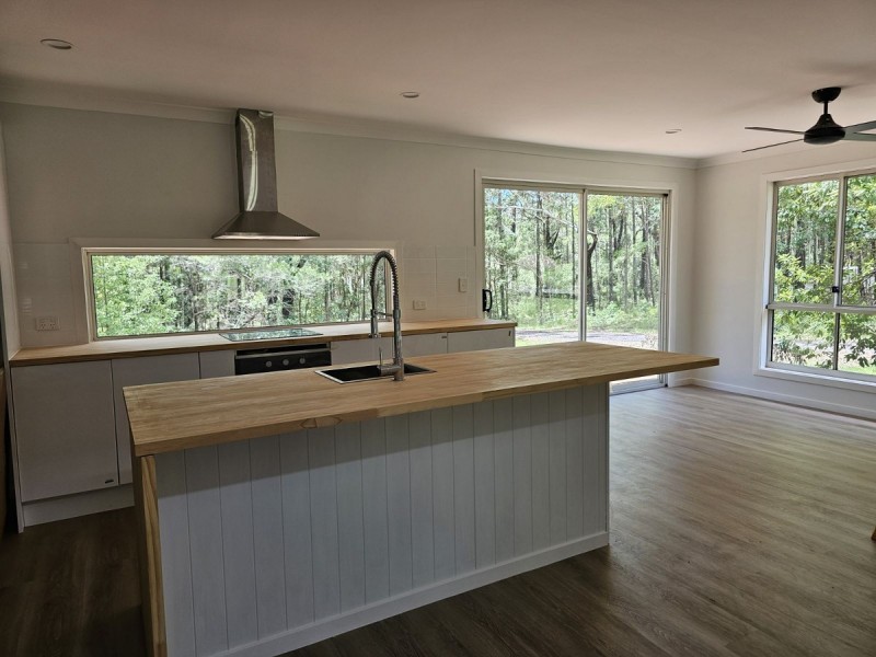 1 Waterlea Street, Russell Island QLD 4184