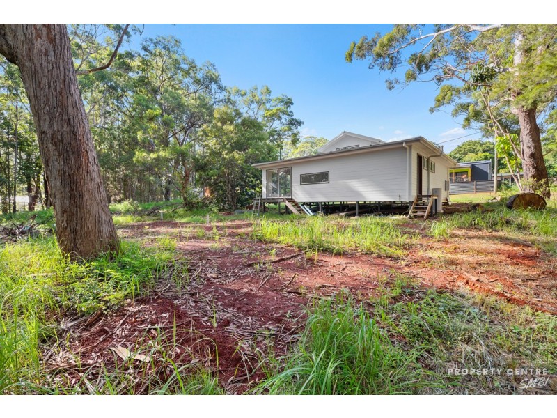 1 Waterlea Street, Russell Island QLD 4184