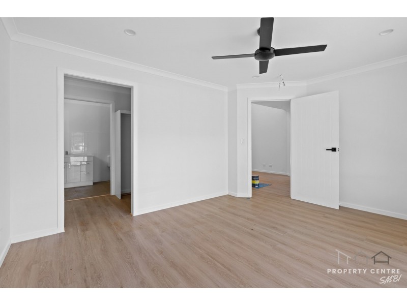 1 Waterlea Street, Russell Island QLD 4184