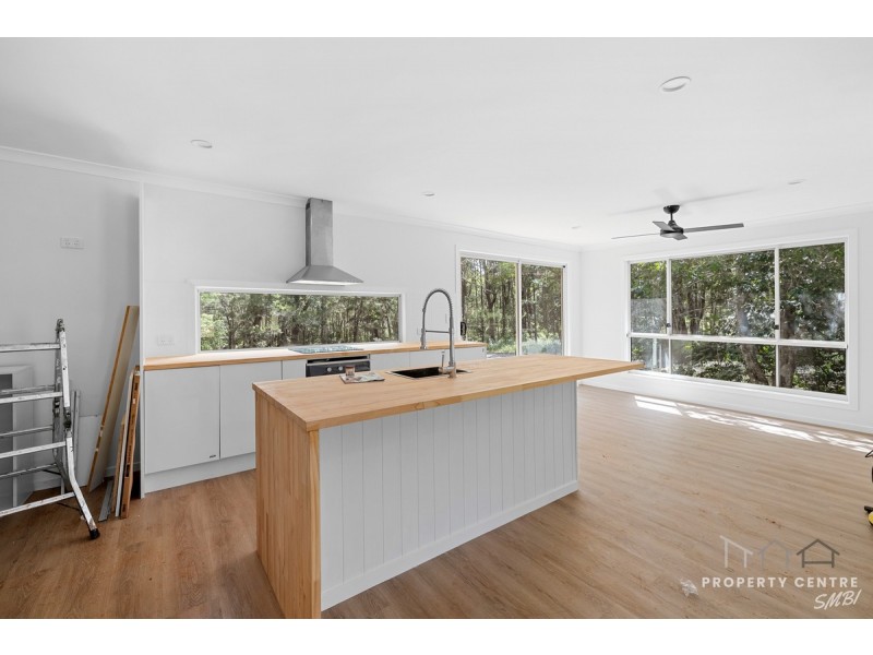 1 Waterlea Street, Russell Island QLD 4184