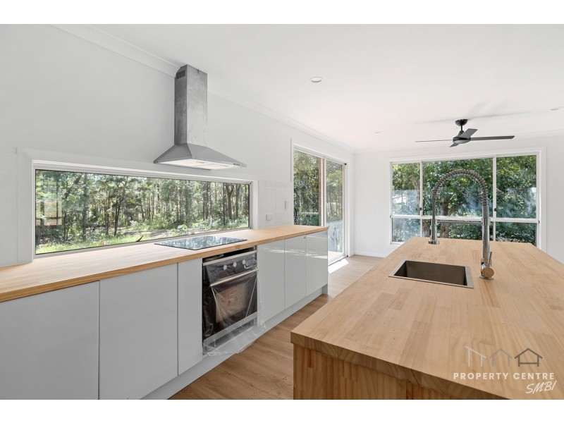 1 Waterlea Street, Russell Island QLD 4184