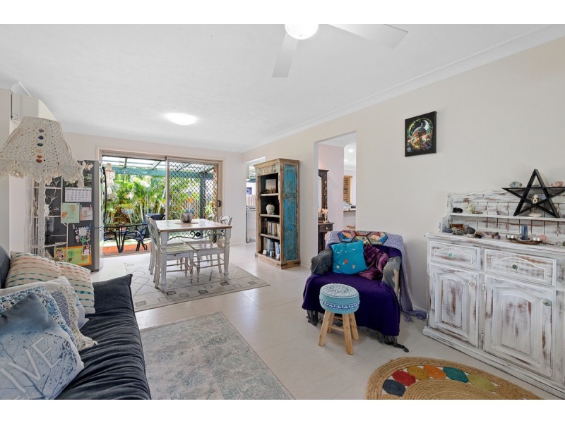 2 Tipplers Street, Victoria Point QLD 4165