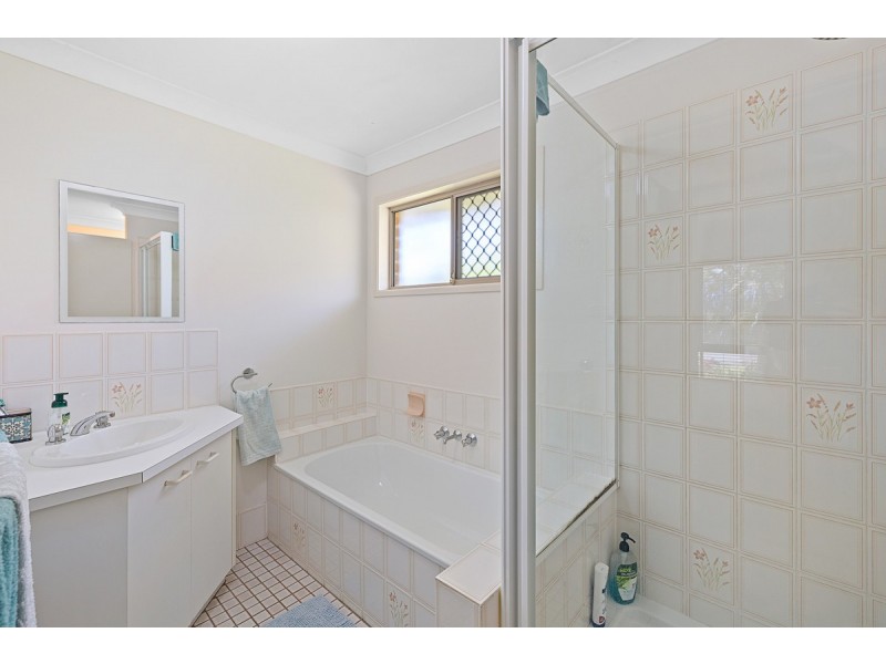 2 Tipplers Street, Victoria Point QLD 4165