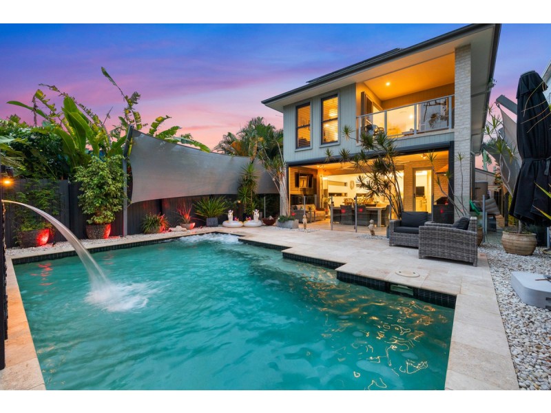 111 Torquay Road, Redland Bay QLD 4165