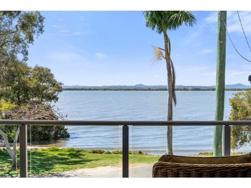 111 Torquay Road, Redland Bay QLD 4165