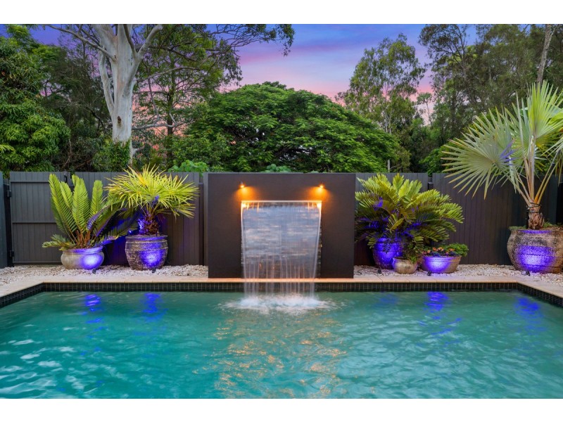 111 Torquay Road, Redland Bay QLD 4165