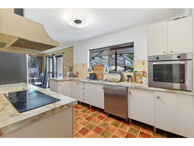 34 Vine Street, Redland Bay QLD 4165