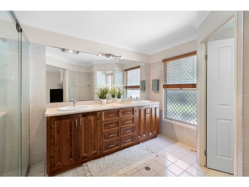 8 Hakea Place, Mount Cotton QLD 4165