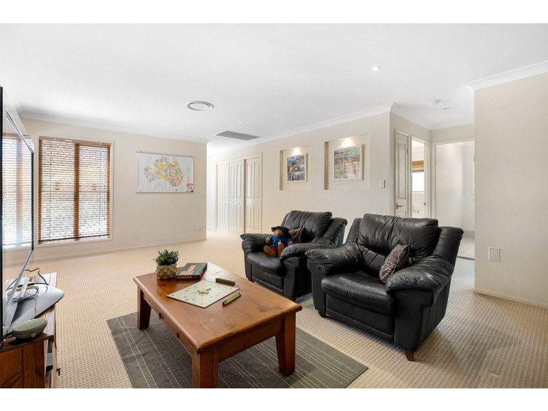 8 Hakea Place, Mount Cotton QLD 4165
