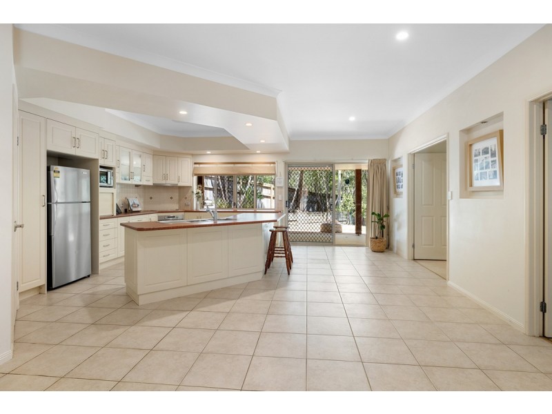 8 Hakea Place, Mount Cotton QLD 4165