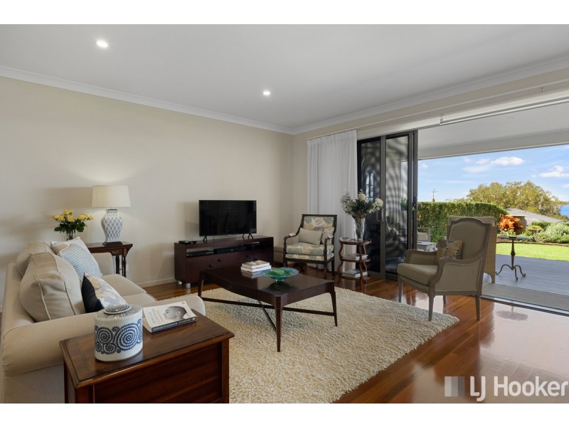 8 Gray Street, Redland Bay QLD 4165