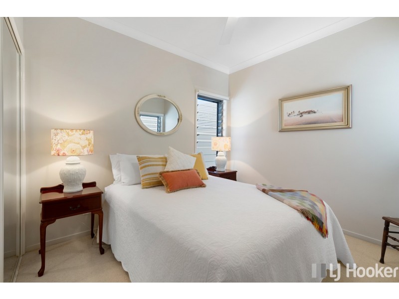 8 Gray Street, Redland Bay QLD 4165