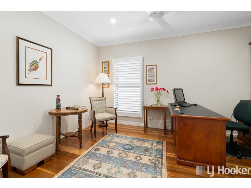 8 Gray Street, Redland Bay QLD 4165