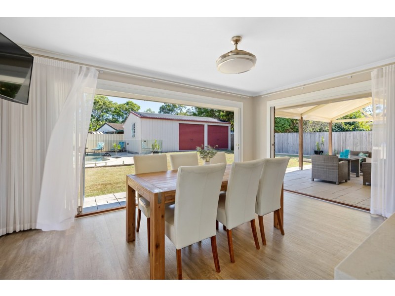 13 Heeler Court, Redland Bay QLD 4165