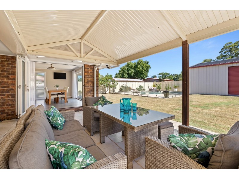 13 Heeler Court, Redland Bay QLD 4165