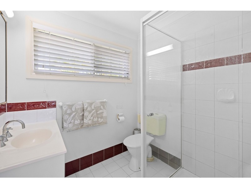 20 Kingfisher Crescent, Belmont QLD 4153