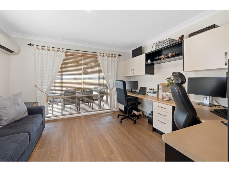 20 Kingfisher Crescent, Belmont QLD 4153