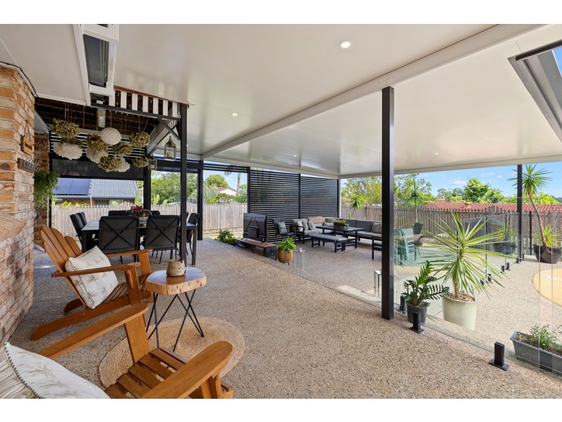 20 Kingfisher Crescent, Belmont QLD 4153