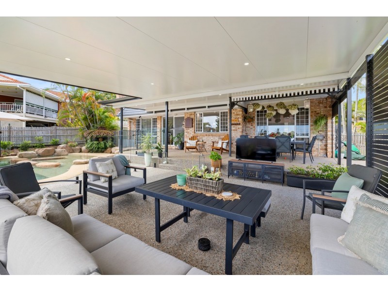 20 Kingfisher Crescent, Belmont QLD 4153