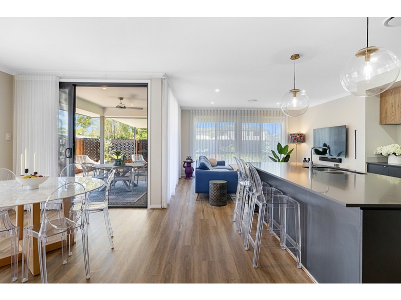 23 Shoreside Close, Birkdale QLD 4159