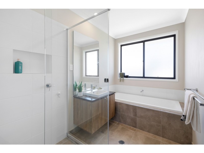 23 Shoreside Close, Birkdale QLD 4159