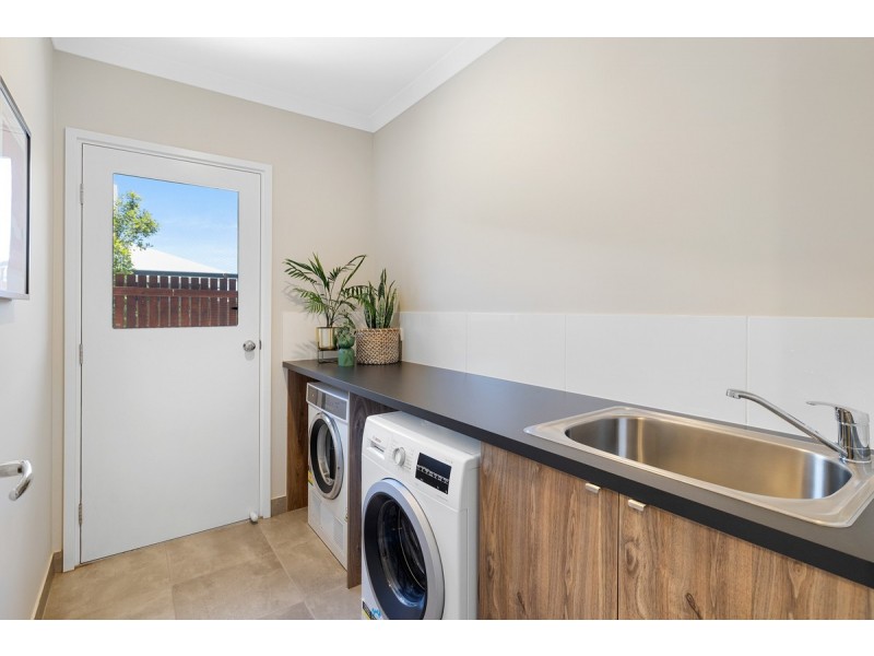 23 Shoreside Close, Birkdale QLD 4159