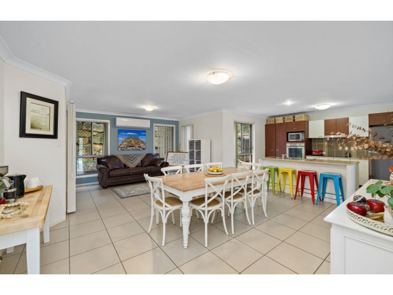 22 Keswick Place, Redland Bay QLD 4165