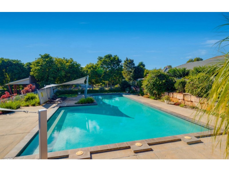 22 Keswick Place, Redland Bay QLD 4165