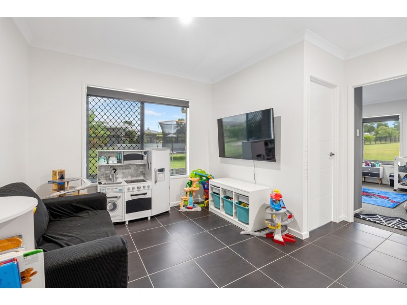 117-121 Melrose Place, New Beith QLD 4124