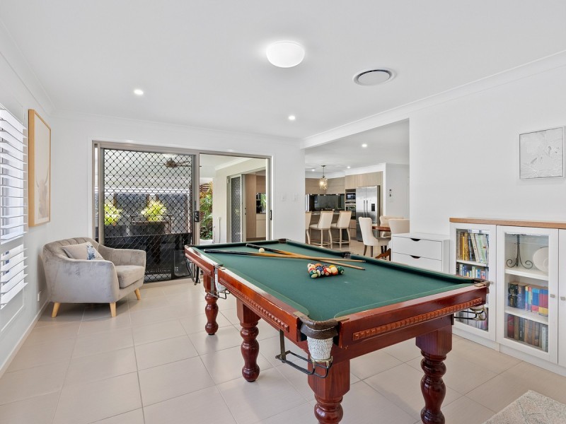 22 Sailfish Avenue, Birkdale QLD 4159