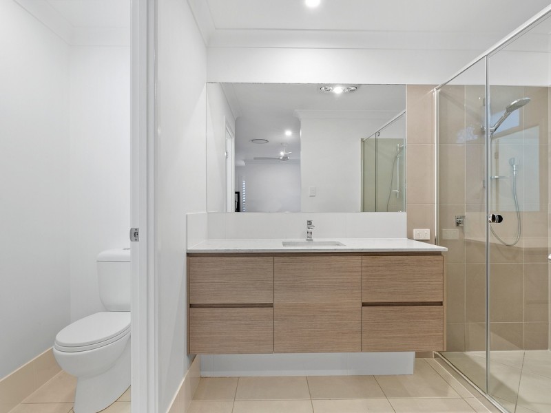 22 Sailfish Avenue, Birkdale QLD 4159