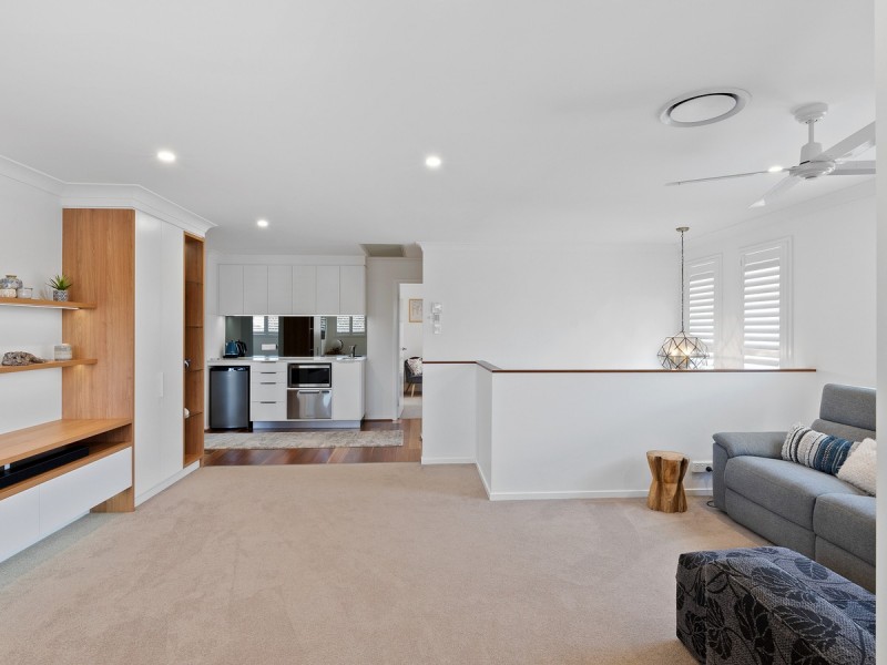 22 Sailfish Avenue, Birkdale QLD 4159