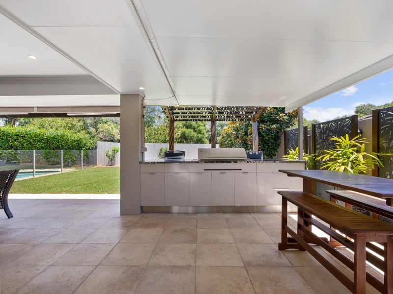 22 Sailfish Avenue, Birkdale QLD 4159