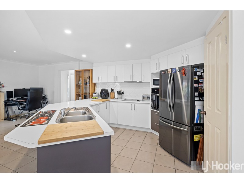 9 Timkelnik Crescent, Victoria Point QLD 4165