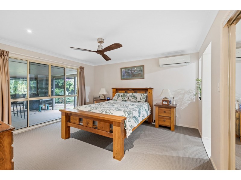 13 Attenborough Circuit, Redland Bay QLD 4165