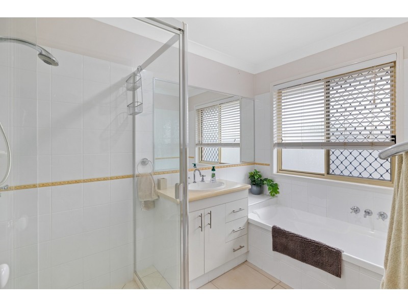 13 Attenborough Circuit, Redland Bay QLD 4165