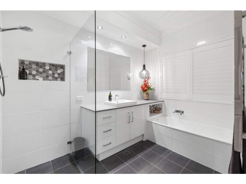 27 Mahogany Street, Capalaba QLD 4157