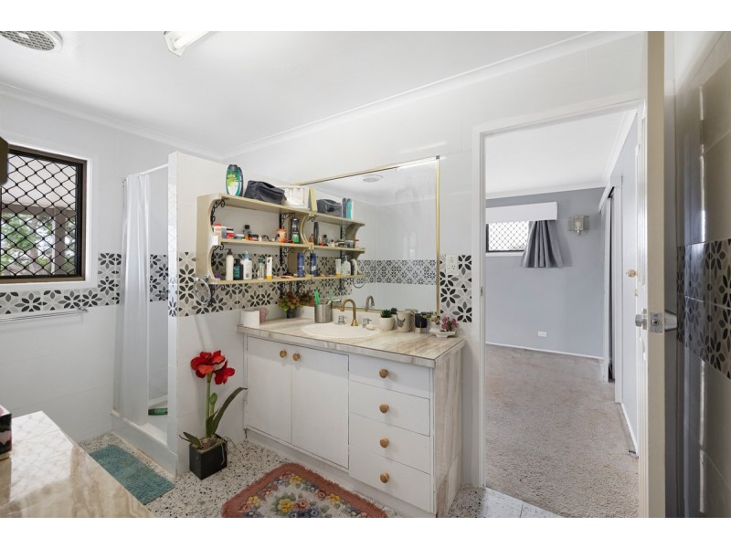 298 Bloomfield Street, Cleveland QLD 4163