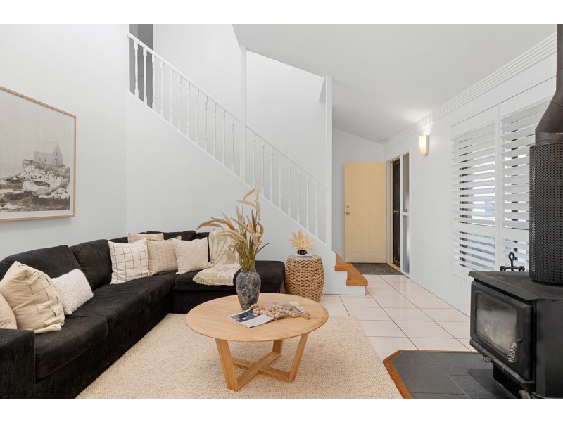 10 Waterford Crescent, Ormiston QLD 4160