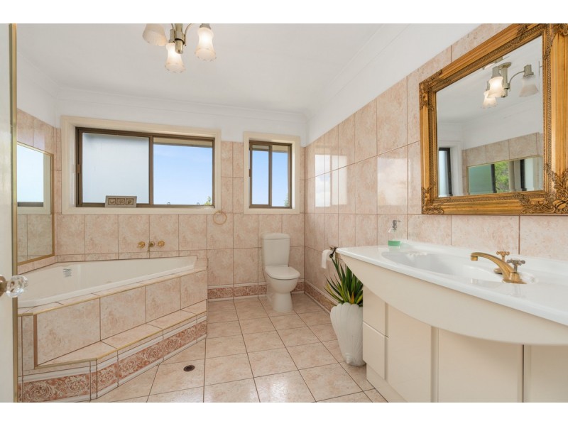 16 Arafura Street, Upper Mount Gravatt QLD 4122