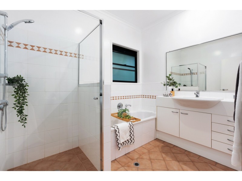 46D Trinder Road, Ashgrove QLD 4060