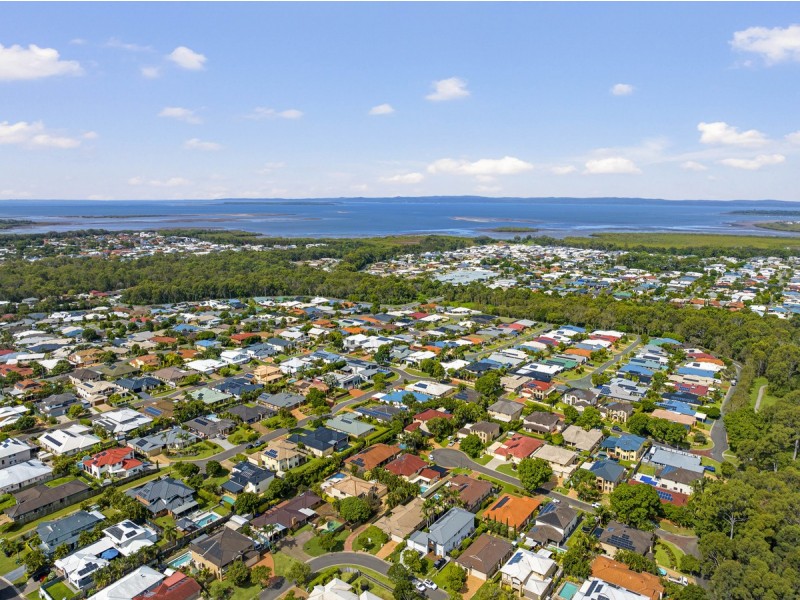 7 Ribonwood Street, Thornlands QLD 4164