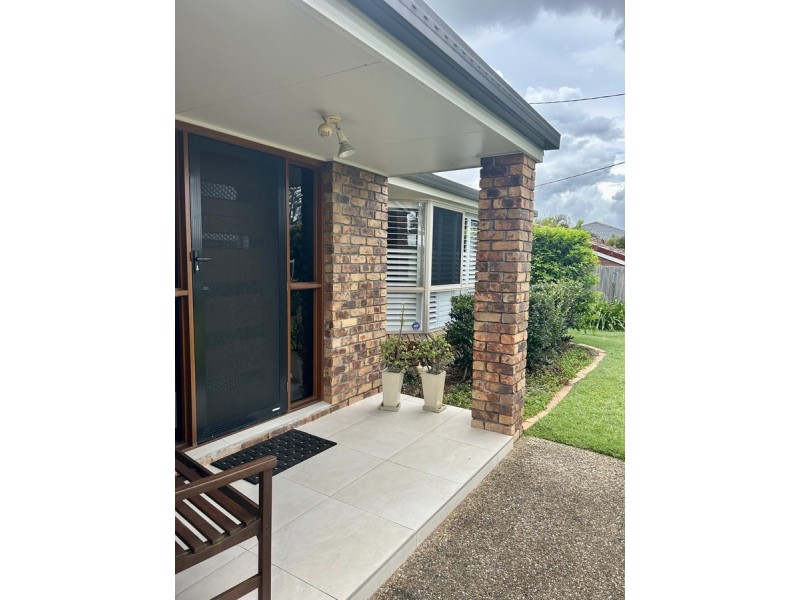 8 Ocean Street, Cleveland QLD 4163