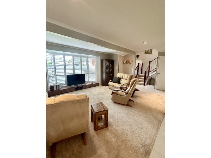 8 Ocean Street, Cleveland QLD 4163