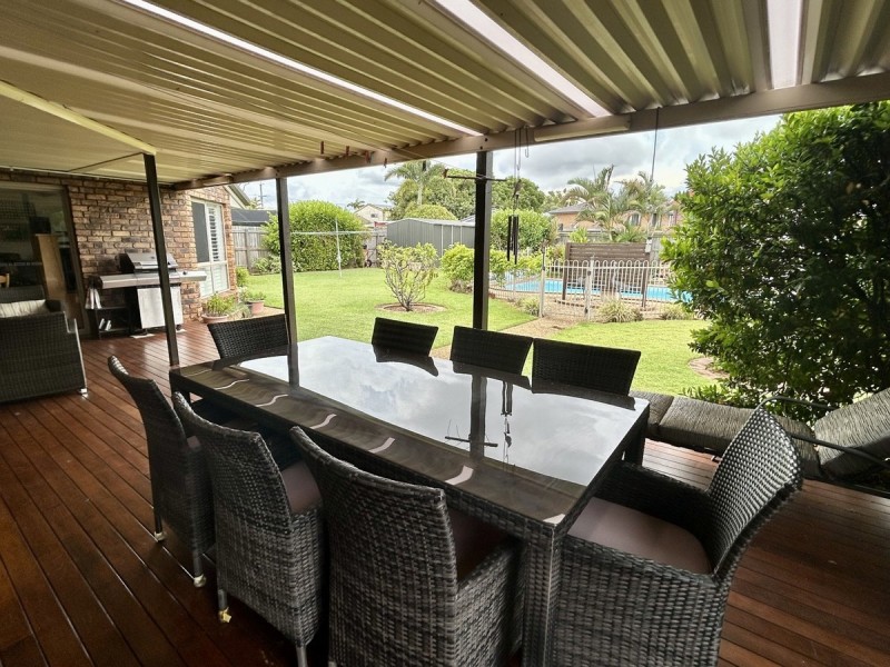 8 Ocean Street, Cleveland QLD 4163