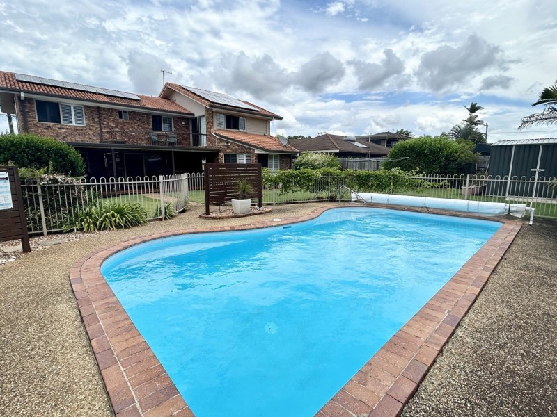 8 Ocean Street, Cleveland QLD 4163