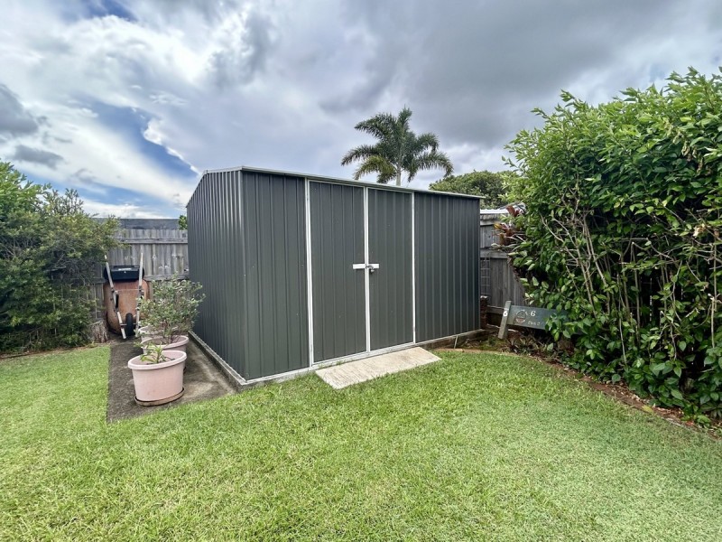 8 Ocean Street, Cleveland QLD 4163