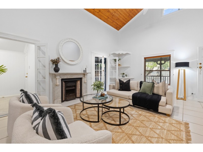 35 Agnes Street, Birkdale QLD 4159